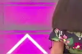托尼老师下手太狠，女模特当场被气到昏厥...像不像每次刚剪完头发的你？#托尼老师视频封面
