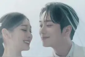 #金妍儿的婚纱照，真的好漂亮啊，老公长得像丁海寅+郑容和视频封面