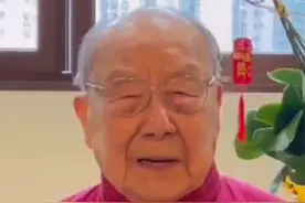 104岁爱国侨领陈伟南先生在大年初一给潮州乡亲们拜年了#潮州 #陈伟南 #拜年 视频封面
