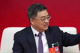#2022广西两会 #专访  钦州市市长王雄昌：#平陆运河 开建不会影响到大家吃钦州大蚝视频封面