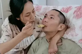 他为什么突然笑了？视频封面