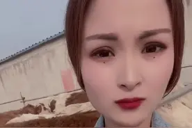 山东霸道总裁今年38岁，输了婚姻赢了事业，目前在济宁有五个牛场6000多头牛，身为一个女人却活成了男儿心视频封面