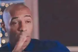 亨利认为：梅西最好的一个球是对马拉加那个一条龙过掉两人，在0视频封面