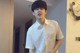 情侣之间最快乐的事大概就是看男朋友穿女装了哈哈哈！@小白🍊 #情侣日常 #小吉洗烘套装视频封面