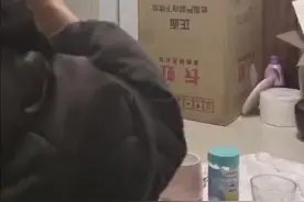 吃菌子中毒后都会看到“小人人”？不，也可能会一直扫蜘蛛网！再次提醒各位美食爱好者，吃野生菌一定要谨慎！如有不适及时就医！#云南野生菌 #吃菌中毒   #请勿模仿 @say'厮守~勒悠💃 视频封面