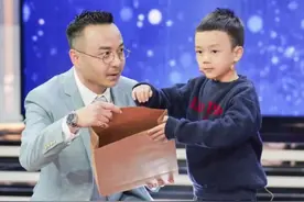 汪涵儿子小沐沐的近照曝光。好帅啊，像爸爸还是像妈妈？视频封面