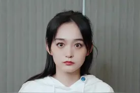 你们觉得哪个最像？#何泓姗 #鲁班 #电竞少女 #锦心似玉视频封面