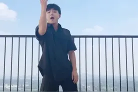 #陈立农摆手舞 #万分之一 @陈立农 陈立农这个新歌舞蹈太帅了吧！