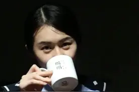 交二百手续费就能办十万贷款，交不交?#登门槛效应 #警心在身边视频封面
