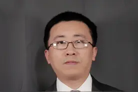 半夜总是口干舌燥？别总以为是缺水，可能是身体发出的警告视频封面