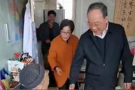 区委书记倪耀明看望百岁新四军老战士陆道南同志视频封面
