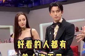 只要下巴有一个缝，就会显得人很好看。#女生 #下巴 #颜值视频封面