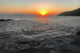 春风也有春风愁，不劳春风解我忧。视频封面