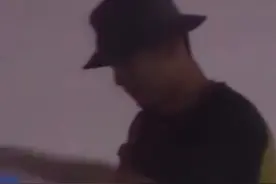 素质三联，实力拒绝，#韩东君 原来是这么有原则的人视频封面