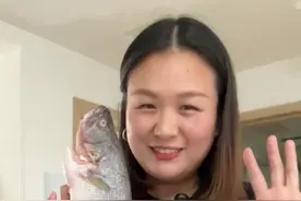 减肥已经瘦了13斤了，今天给大家分享一个鲈鱼的少油版做法好吃还不腥，清蒸吃够可以试试！#美食视频封面