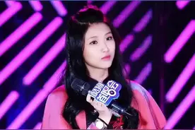 #芒种 原唱@赵方婧 现身！一想到你我就…记起来被这首歌支配的日子！#酷狗首唱会视频封面
