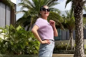 70岁奶奶教你如何拍照，过年拍照美美哒#爱时尚的天蝎奶奶 #美照 @抖音短视频 @DOU+小助手视频封面