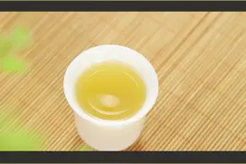 “葡萄美酒夜光杯”：用中国古法，自己酿葡萄酒的方法 #自酿葡萄酒 #自酿果酒 #自酿红酒 #葡萄酒 #饮食养生  #健康 #养生 #允斌顺时生活  视频封面