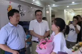 涟源一中校长吴梦周寄语清华学子李婧：立志学医，为国家视频封面