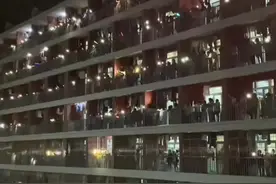 安外宿舍解封，学生齐声歌唱，感谢守护校园的大白们！视频封面