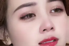 我吹过你吹过的风，这算不算相拥，我走过你走过的路，这算不算相逢，我还是那么喜欢你，想与你到白头，我还是一样喜欢你，只为你的温柔！@抖音短视频 #抖音热歌 #情感 #听闻远方有你视频封面