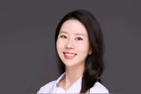 头皮长小疙瘩怎么办#健康 #毛囊炎 @南方健康视频封面