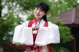 #古诗手势舞 《赠汪伦》完整版下载学习，这样学古诗真的很快哦，小朋友们跳起来#国学启蒙#古诗手势舞#小学#古诗词 @DOU+小助手视频封面