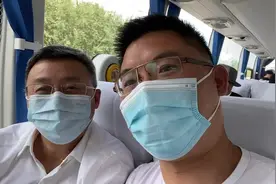 热烈欢迎为抗击疫情作出巨大贡献的华西医院李为民院长。视频封面