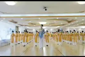 形体训练 ，#每一个舞蹈生都有一个难忘的瞬间视频封面