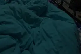 吉林长春，男生在宿舍按下打火机，室友们以为他要抽烟，反应亮了#大学生宿舍日常 视频封面