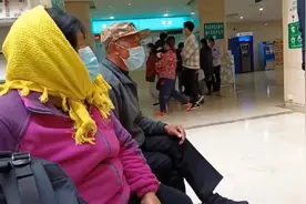 带爸妈去医院检查身体，父母身体健康是我们做儿女的最大的幸福视频封面