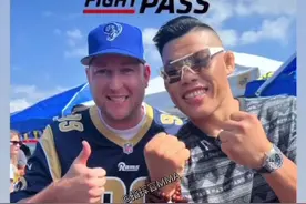 李景亮在橄榄球比赛现场被众多粉丝认出并要求合影#ufc #李景亮 #橄榄球视频封面