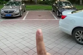 汽车上80%的剐蹭事故是在停车场发生的，今天教你一把倒车入库！@抖音汽车 @抖音短视频视频封面
