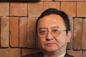 第一次女方家见家长一定要注意礼数。有些“虚情假意”也是必要的……视频封面