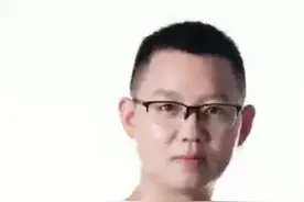 宝宝在胎儿时期出现了脐动脉闭锁/夹闭，此时的Ta有宫内缺氧的风险，我们应该如何应对？#医学科普 #孕期 #胎儿 #健康 #一个身体两个心跳 #超声影像 #黄帅医生 #重医产科 视频封面