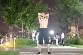 按揉檀中穴，捏按胳子窝，使血管扩张有力的运动#心脏保健操视频封面