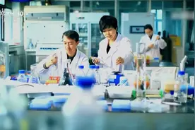 现代人还会用蟑螂来治病吗？科学家：蟑螂的价值超乎你想象视频封面