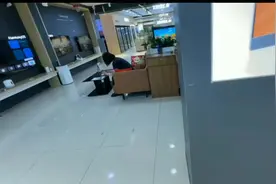 智能手机变手柄，大屏游戏畅玩不停！ 快来与#华为智慧屏 一起视频封面