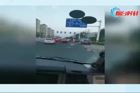 为救护车开路的最帅骑士现身视频封面