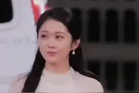 #张娜拉 她是继秋瓷炫后第二个捐款的韩国艺人，此次捐款一亿韩元支援武汉疫情，爱不分国界，为她们点赞👍视频封面