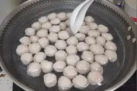 想吃肉丸，不要去超市买速冻丸子，这样做百分百成功