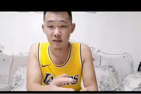 #dou是球评人 #湖人 #jr史密斯 #jr史密斯入驻抖音 视频封面