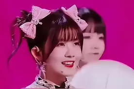 舞台上的赖美云 真的是甜美本妹了，好可爱，是在逃公主没错了 #赖美云国风唱跳舞台好甜视频封面
