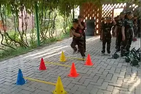 “做事的态度值得表扬。”当孩子怀着积极向上的态度完成一件事时视频封面