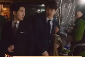 #当男性受到女性凝视，感觉有些不舒服却又那么熟悉！！！视频封面