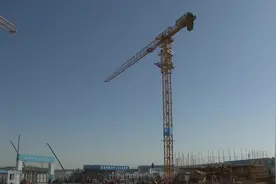 乌鲁木齐机场稳步推进改扩建工程视频封面