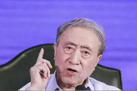 基础教育司原司长王文湛：没学好语文就别跟我谈数理化。朋友们，评论区免费领取福利#教育 #教育培训 #高考视频封面