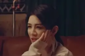 黄奕节目中称前夫黄毅清在家里装了20多个摄像头，而且情绪多变，随时都会动手，就算她在孕期也不例外视频封面