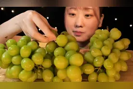 #咀嚼音 #吃货 #解压 #妈呀太香了 阳光葡萄吃到爽视频封面