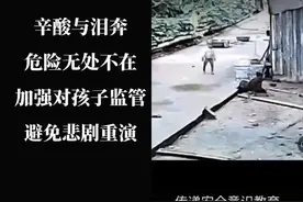 和  一起 #合拍 个人分析桶里面绝对有水，不然桶会倒的